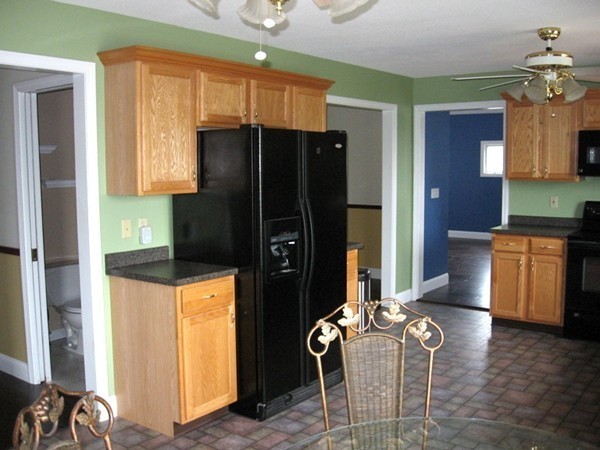 355 Springdale Road Westfield, MA 01085 - Photo 4 of 19 Gallery Image 4
