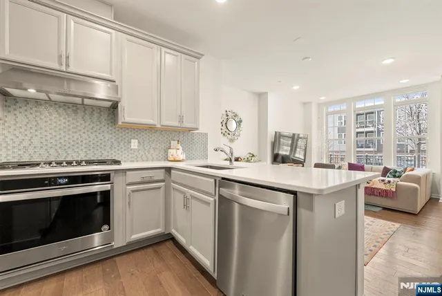 $3,175 | 22 Leahy Drive, Wood-Ridge, NJ 07075