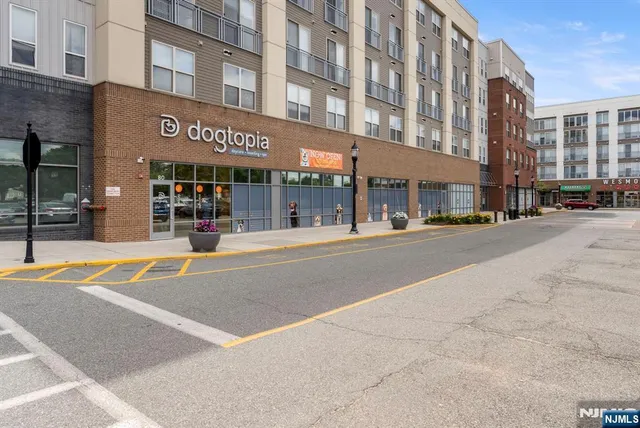 $3,175 | 22 Leahy Drive, Wood-Ridge, NJ 07075