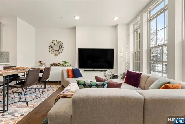 $3,175 | 22 Leahy Drive, Wood-Ridge, NJ 07075