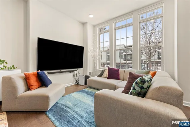 $3,175 | 22 Leahy Drive, Wood-Ridge, NJ 07075