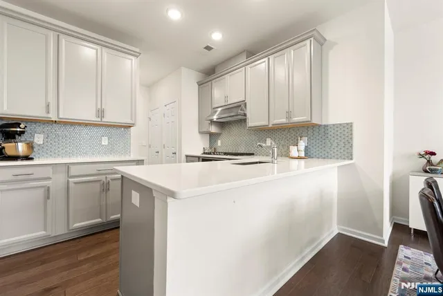 $3,175 | 22 Leahy Drive, Wood-Ridge, NJ 07075