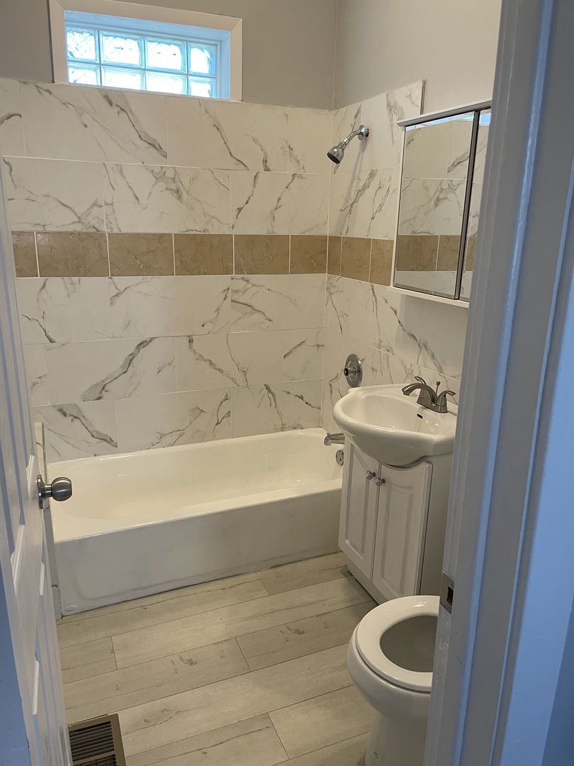 2234 South Ridgeway Avenue Chicago, IL 60623 - Photo 6 of 14