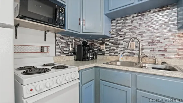 $335,000 | 30031 Oak Knoll Road, Rocky Mount, MO 65072