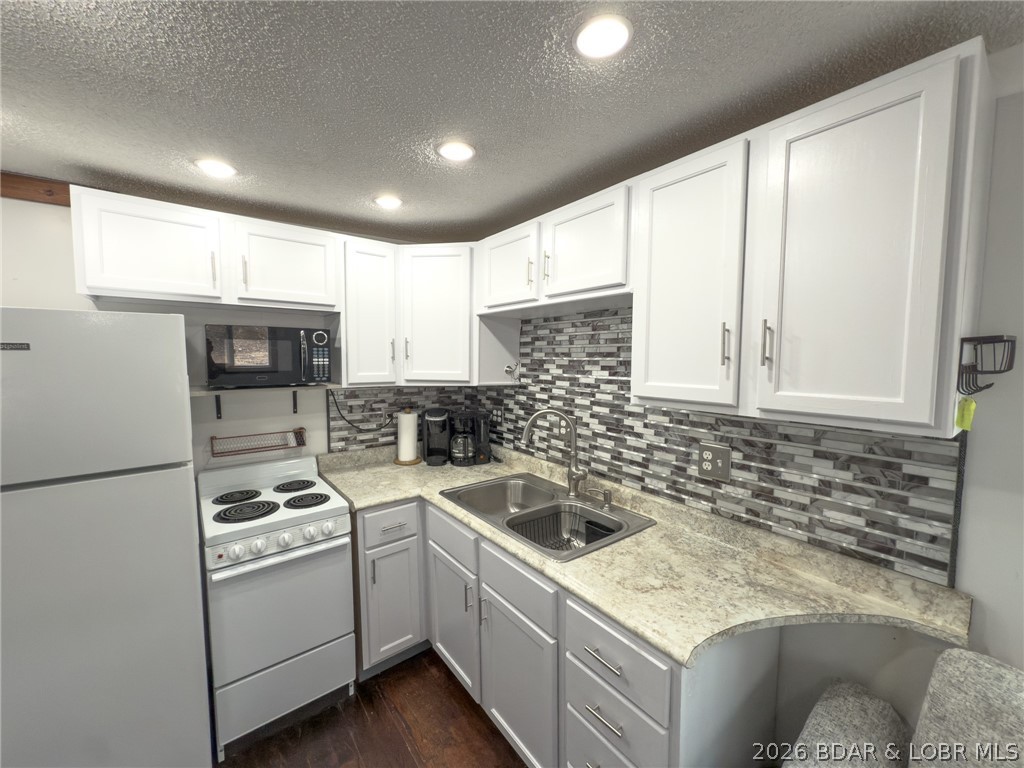 30031 Oak Knoll Road Rocky Mount, MO 65072 - Photo 16 of 59