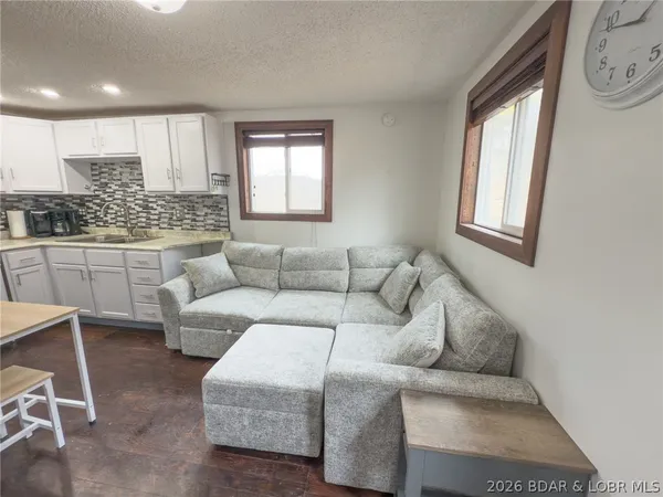 $299,000 | 30031 Oak Knoll Road, Rocky Mount, MO 65072