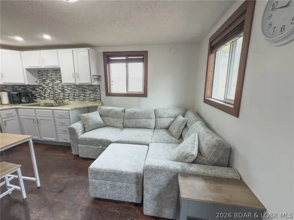 $299,000 | 30031 Oak Knoll Road, Rocky Mount, MO 65072