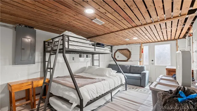 $335,000 | 30031 Oak Knoll Road, Rocky Mount, MO 65072