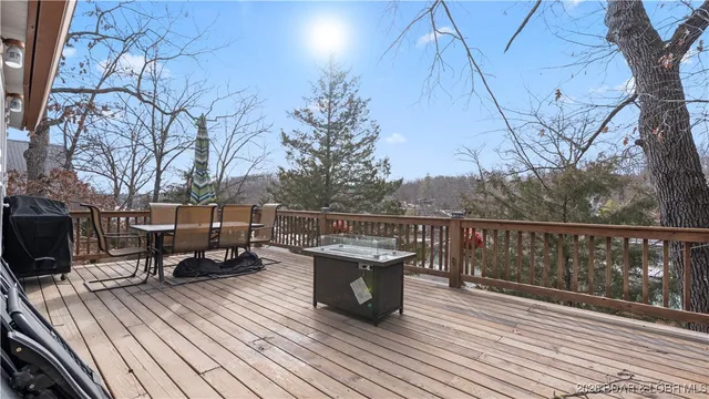 $335,000 | 30031 Oak Knoll Road, Rocky Mount, MO 65072