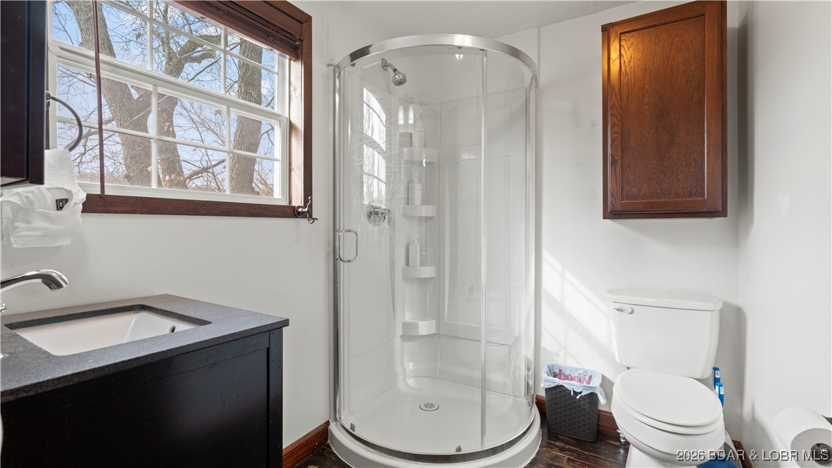 30031 Oak Knoll Road Rocky Mount, MO 65072 - Photo 28 of 59 Walk in Shower