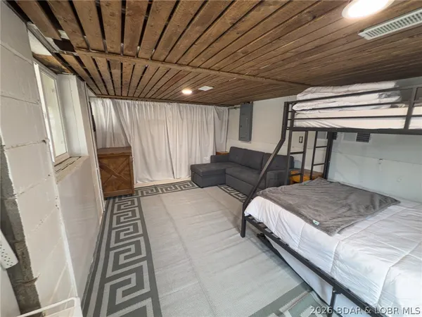 $299,000 | 30031 Oak Knoll Road, Rocky Mount, MO 65072