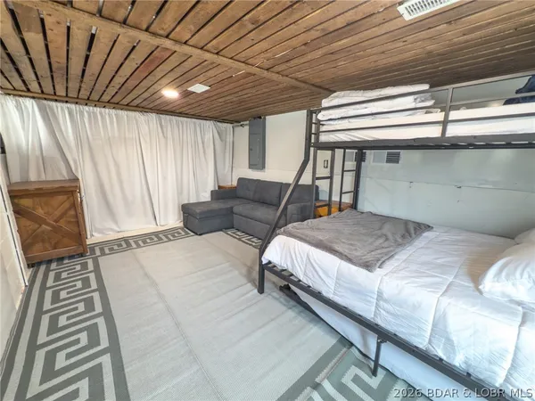 $299,000 | 30031 Oak Knoll Road, Rocky Mount, MO 65072