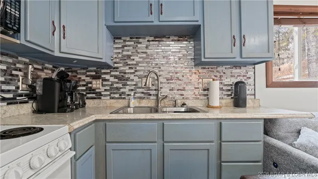 $335,000 | 30031 Oak Knoll Road, Rocky Mount, MO 65072