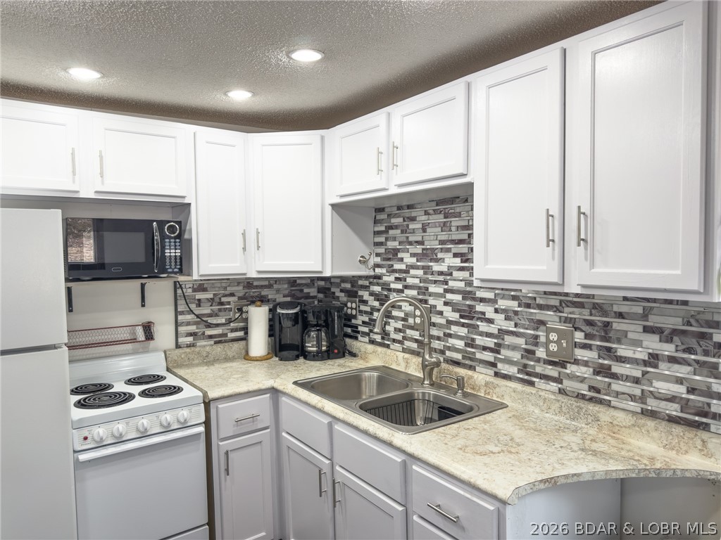 30031 Oak Knoll Road Rocky Mount, MO 65072 - Photo 9 of 59