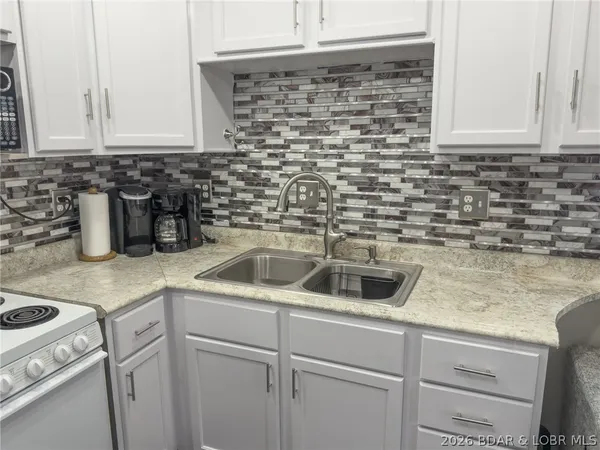 $299,000 | 30031 Oak Knoll Road, Rocky Mount, MO 65072