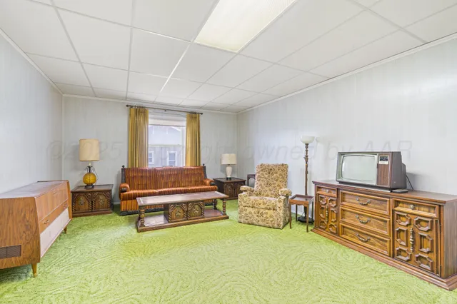 $135,000 | 302 6th Street, Clarendon, TX 79226