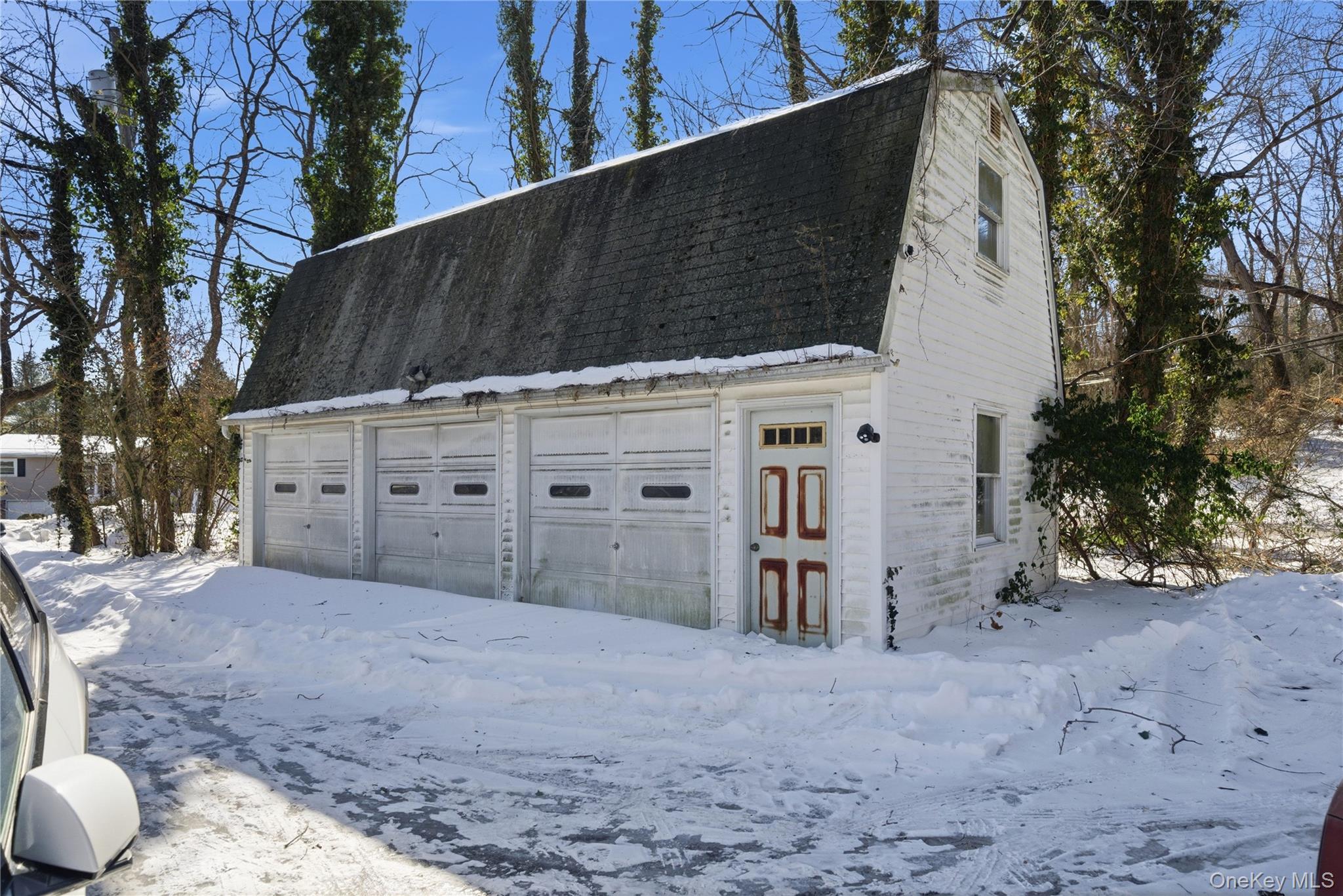 115 Warner Road Huntington, NY 11743 - Photo 2 of 13