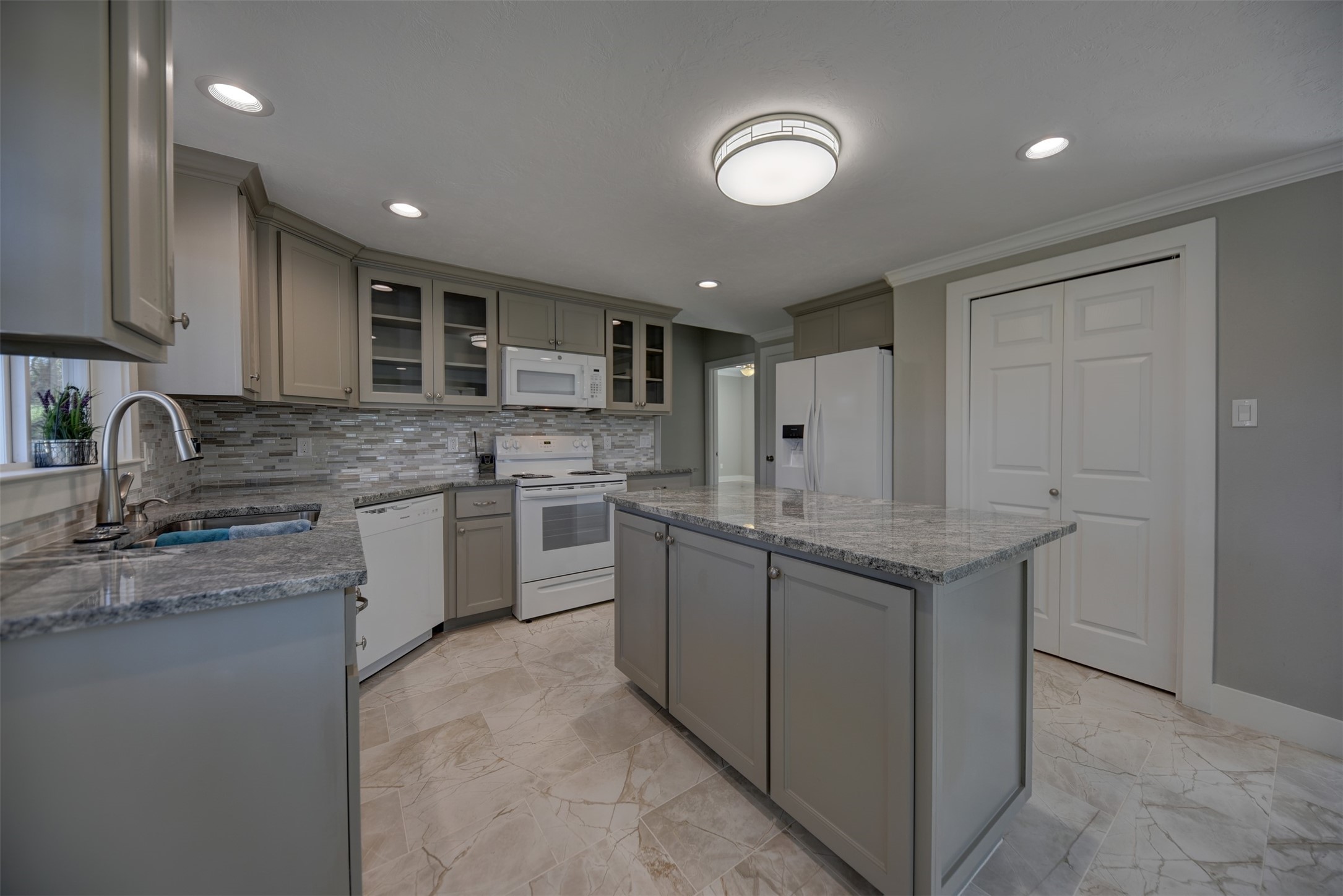 6300 Highway 105 Brenham, TX 77833 - Photo 11 of 40