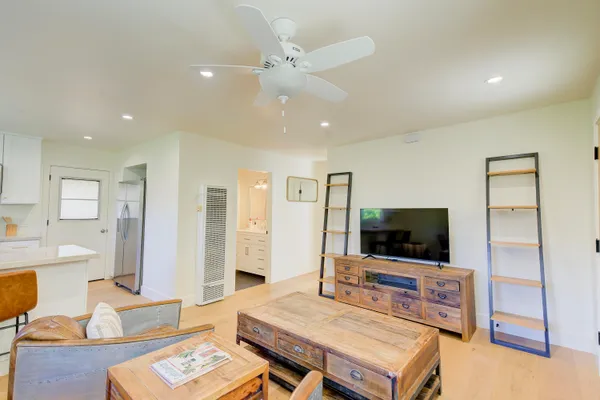 $5,000 | 2022 Monterey Street, Santa Barbara, CA 93101