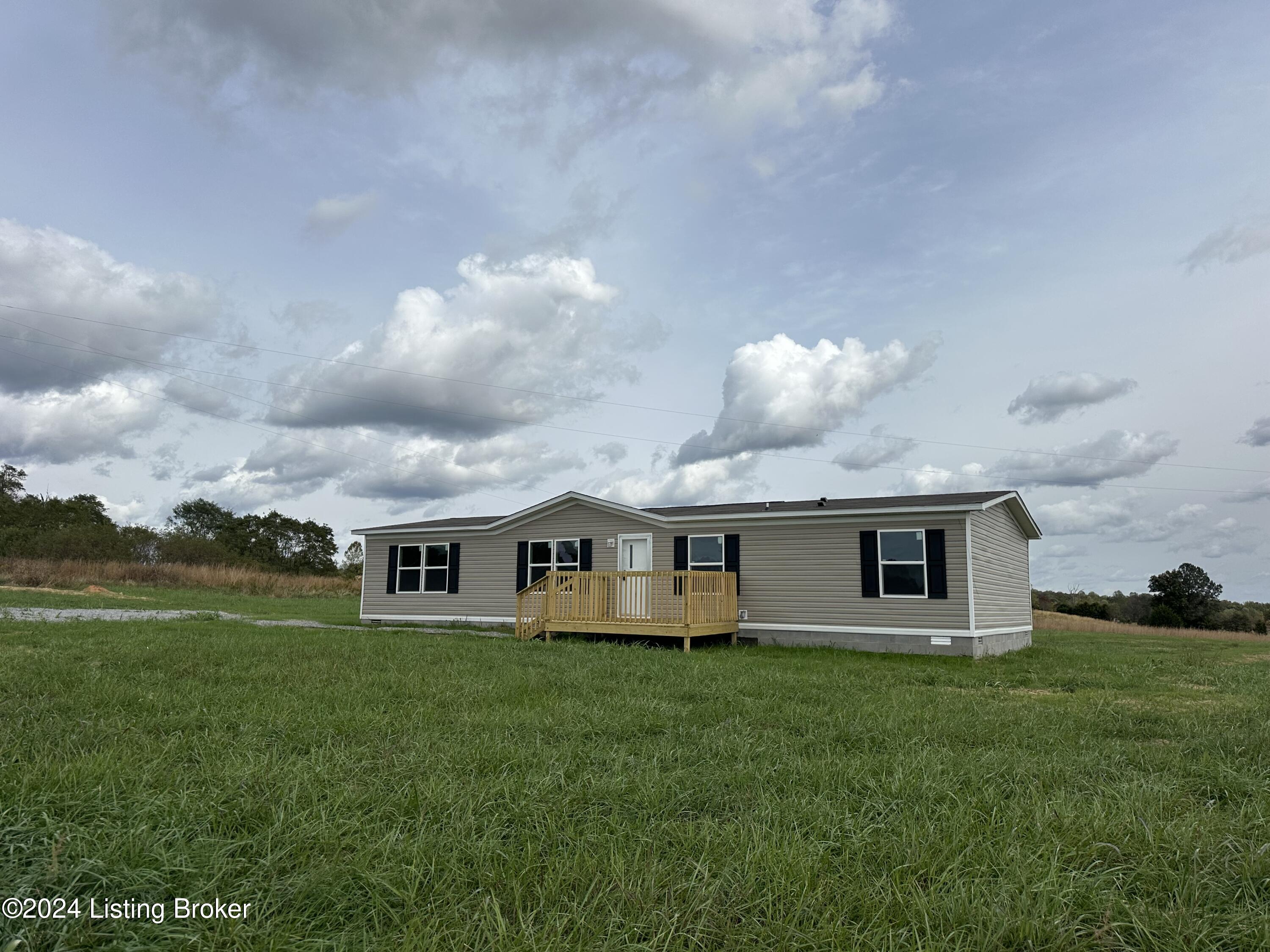 580 Webster Road Campbellsville, KY 42718 - Photo 6 of 38 IMG_9535