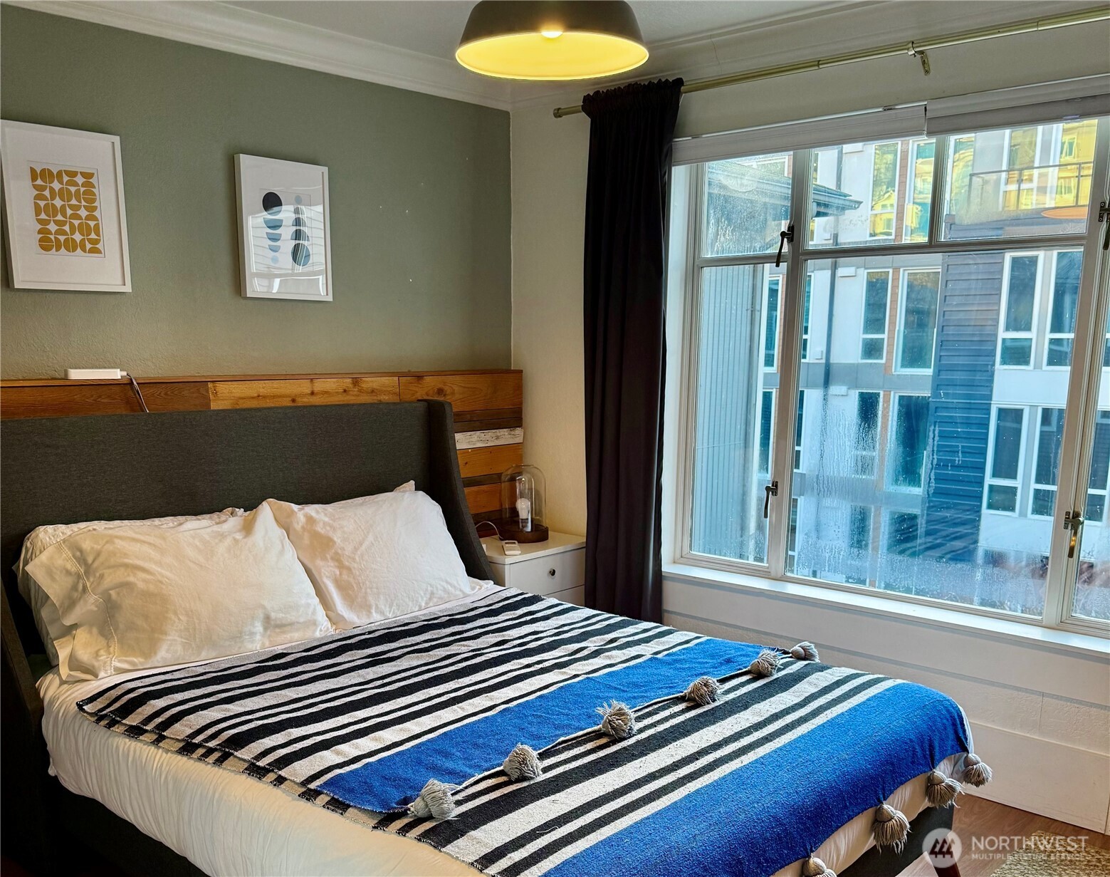 2247 14th Avenue West Seattle, WA 98119 - Photo 14 of 37