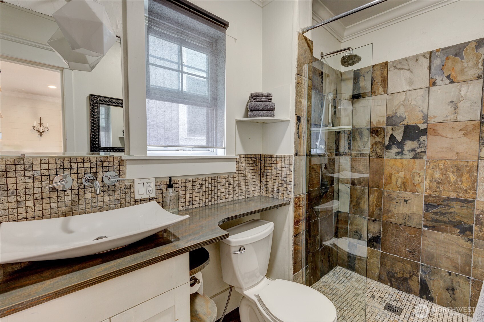 2247 14th Avenue West Seattle, WA 98119 - Photo 15 of 37