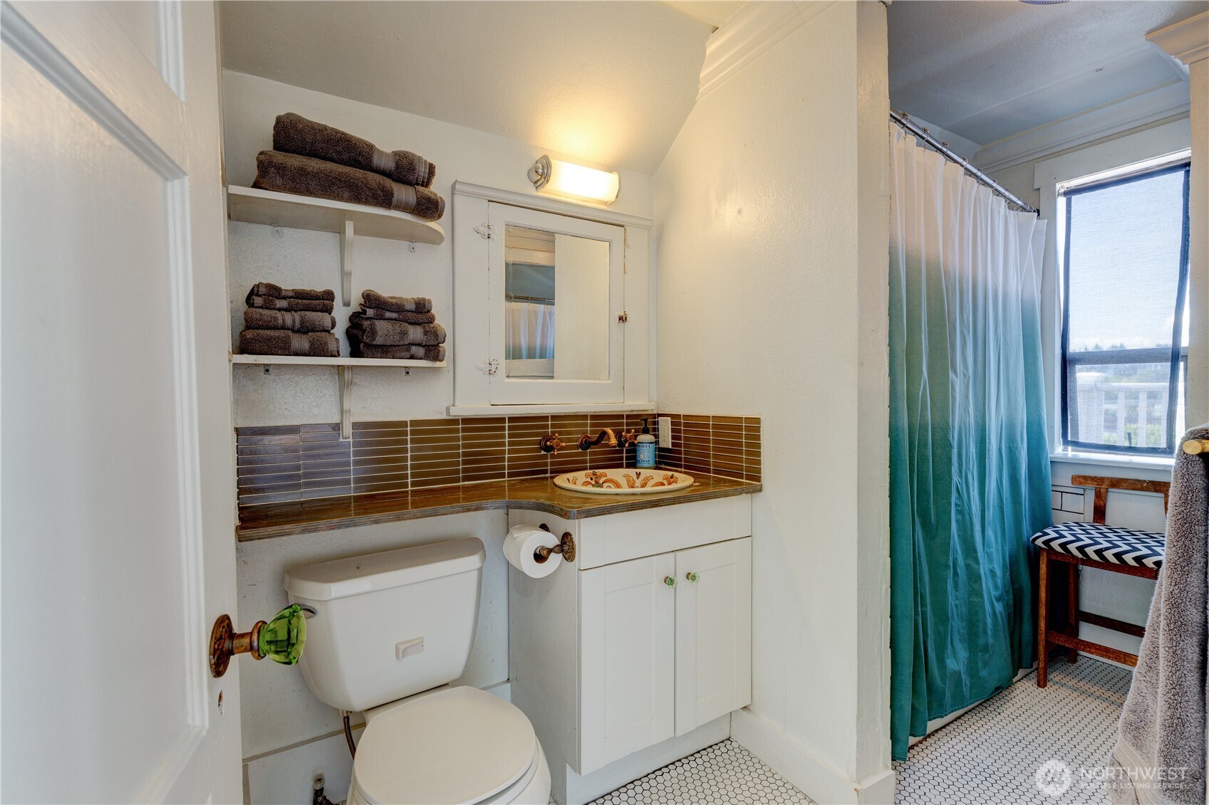 2247 14th Avenue West Seattle, WA 98119 - Photo 17 of 37