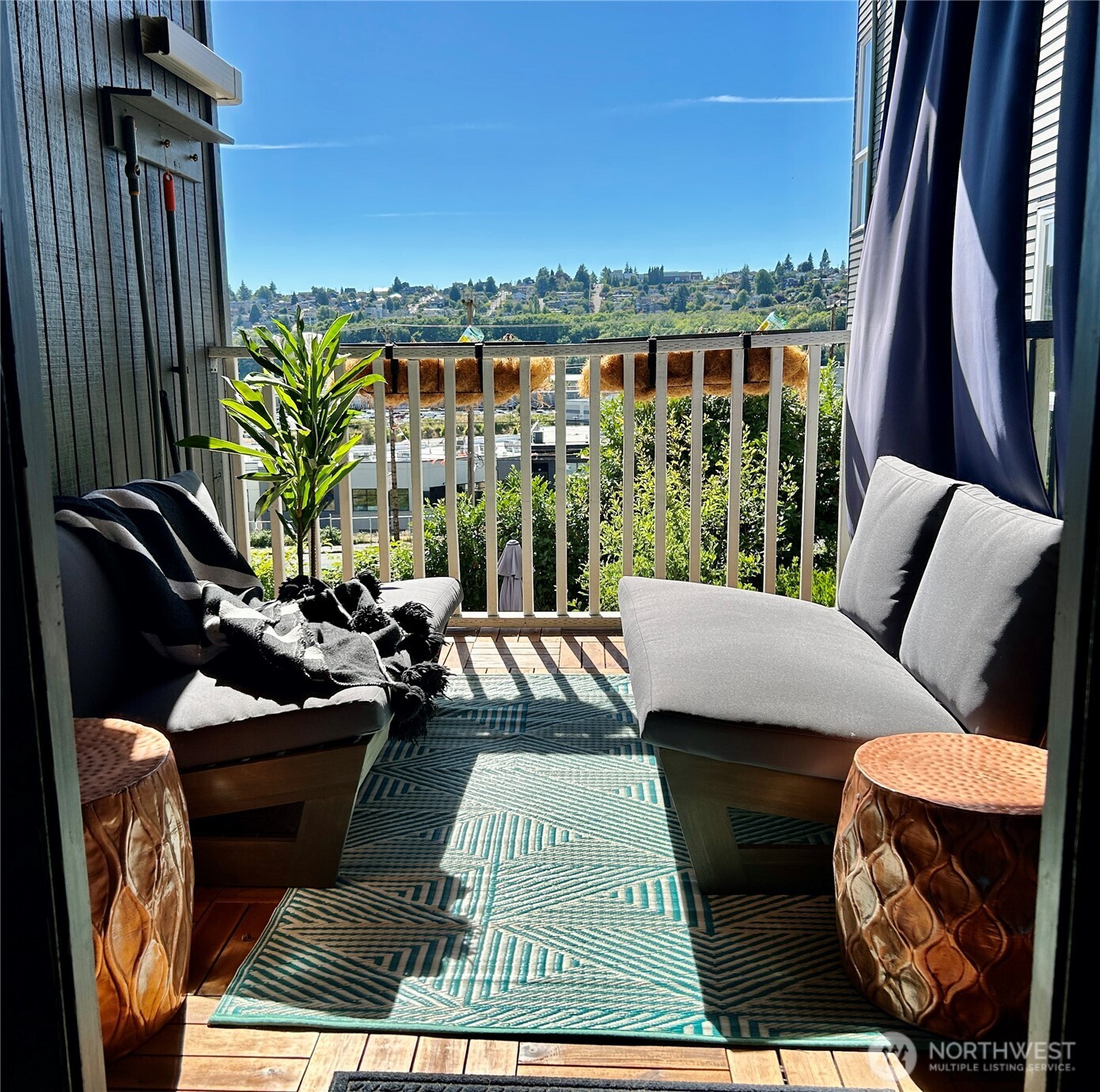 2247 14th Avenue West Seattle, WA 98119 - Photo 18 of 37