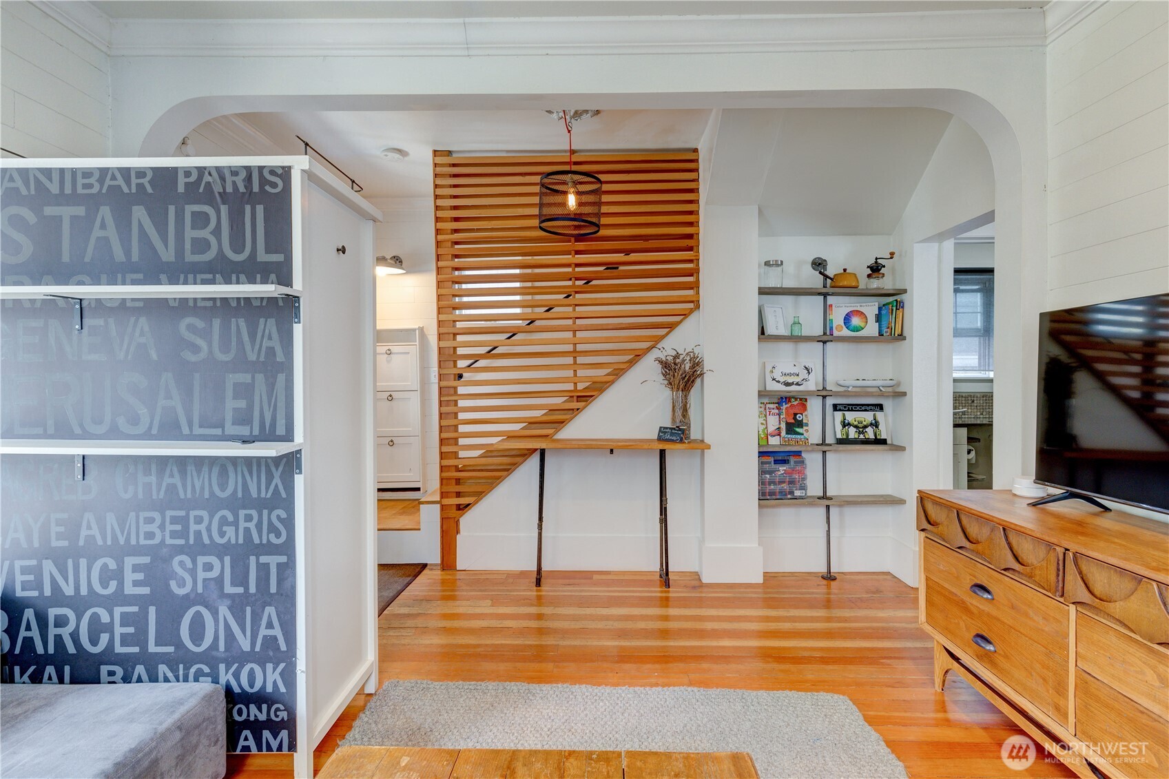 2247 14th Avenue West Seattle, WA 98119 - Photo 5 of 37