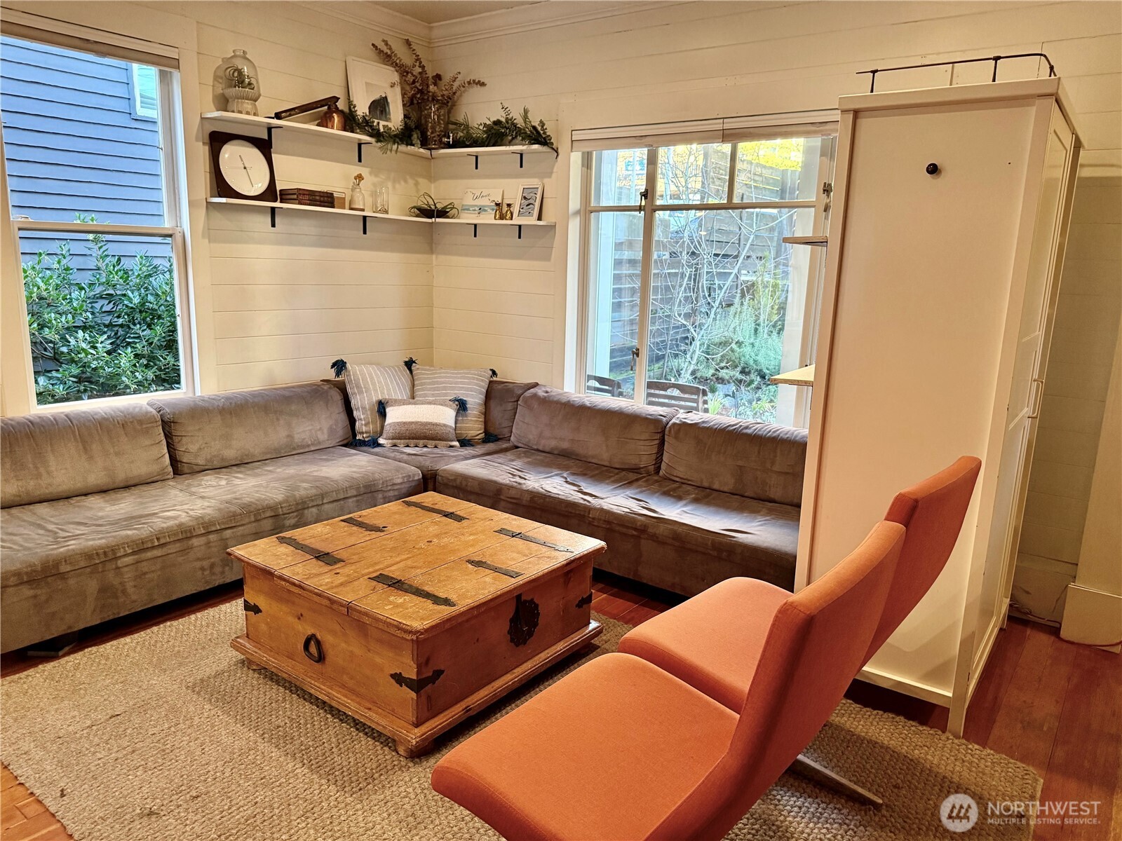 2247 14th Avenue West Seattle, WA 98119 - Photo 6 of 37