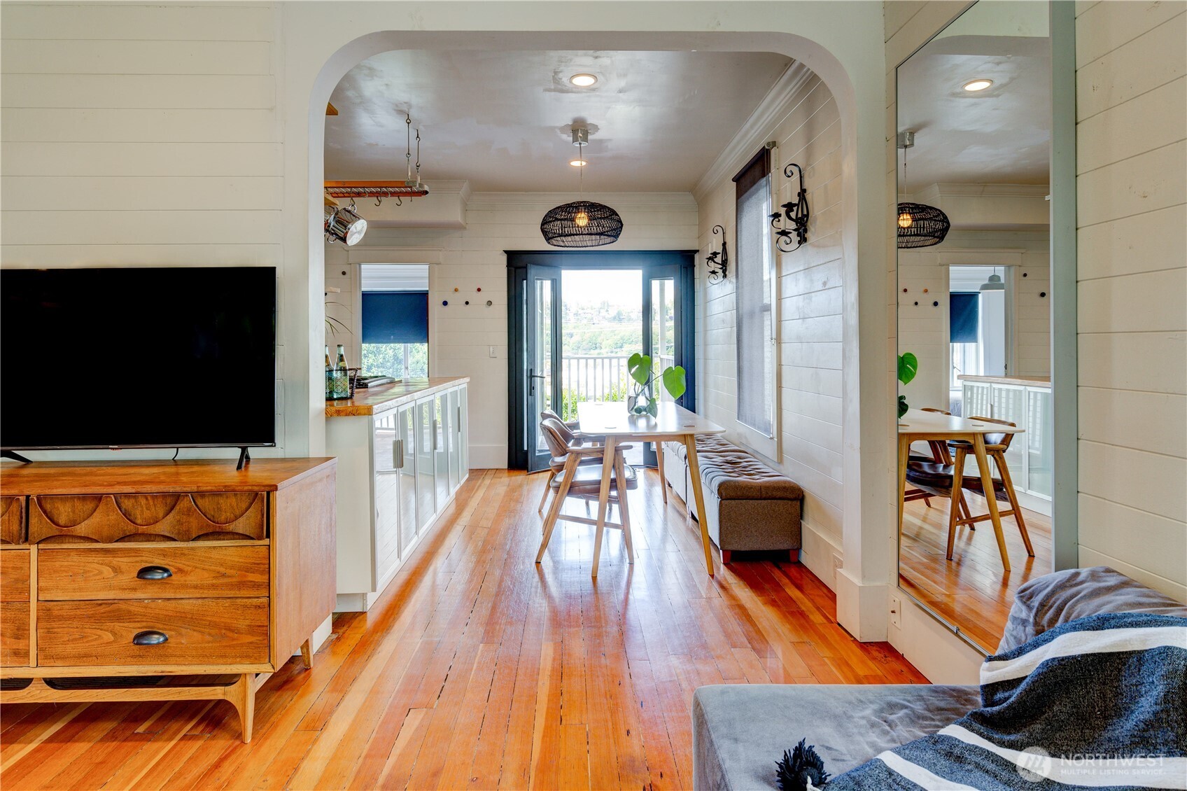 2247 14th Avenue West Seattle, WA 98119 - Photo 7 of 37