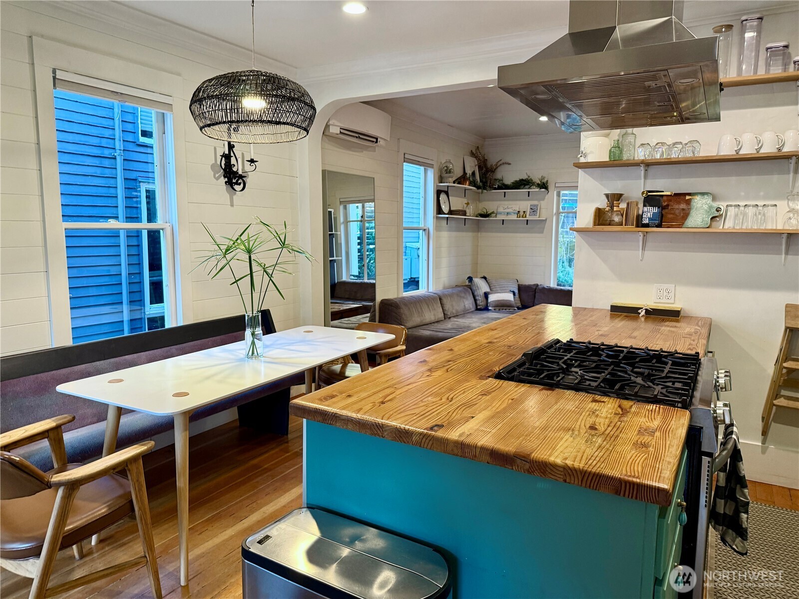 2247 14th Avenue West Seattle, WA 98119 - Photo 10 of 37