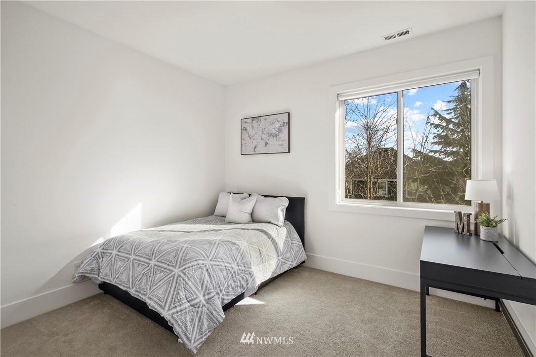 1015 North 28th Place Renton, WA 98056 - Photo 15 of 36