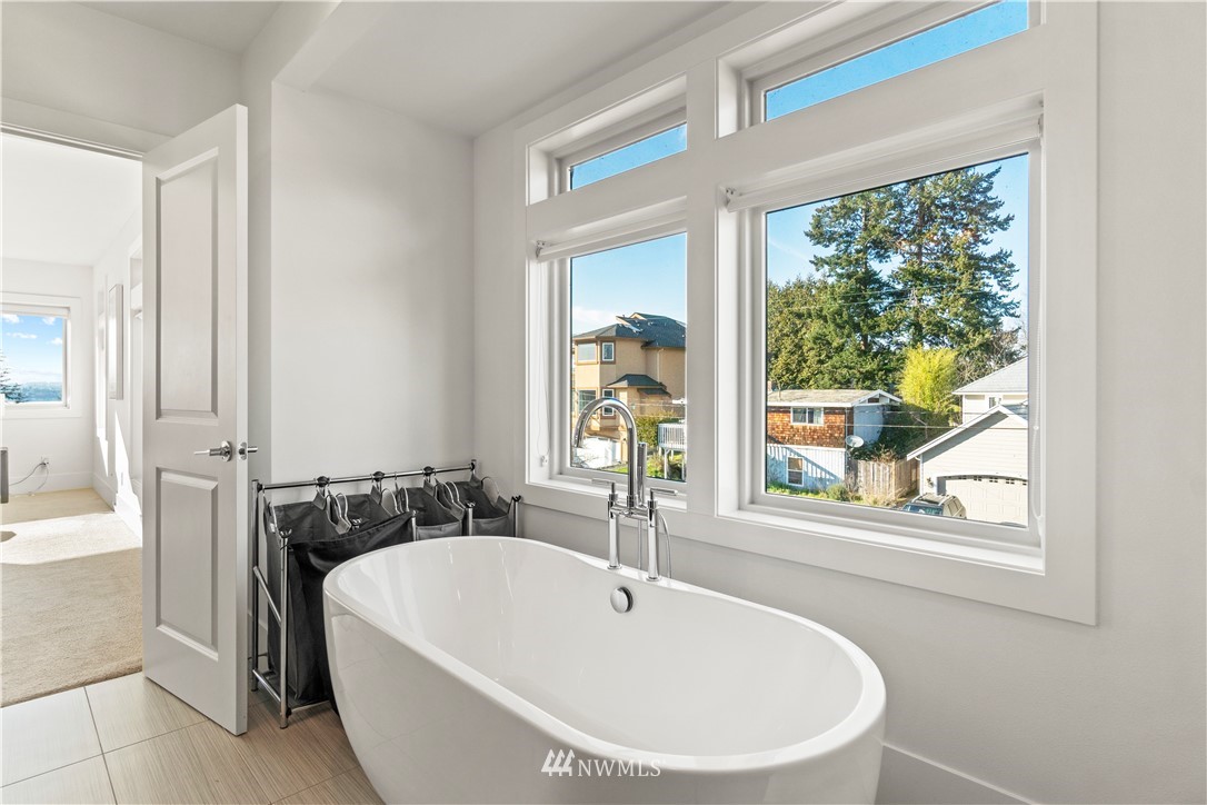 1015 North 28th Place Renton, WA 98056 - Photo 20 of 36