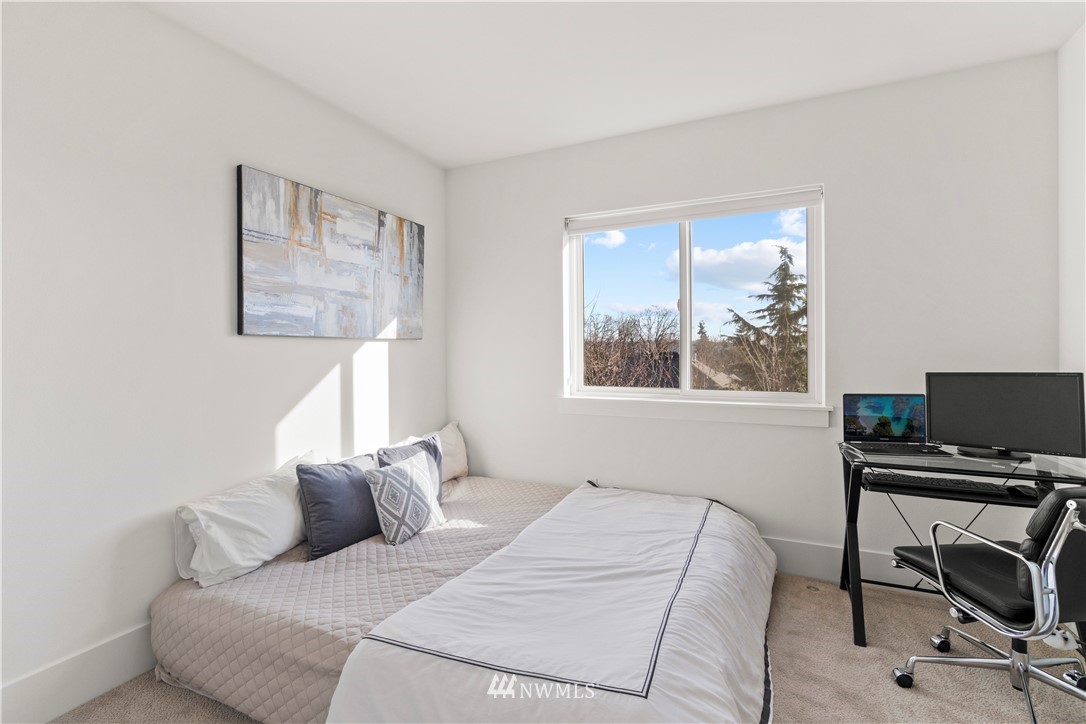 1015 North 28th Place Renton, WA 98056 - Photo 24 of 36