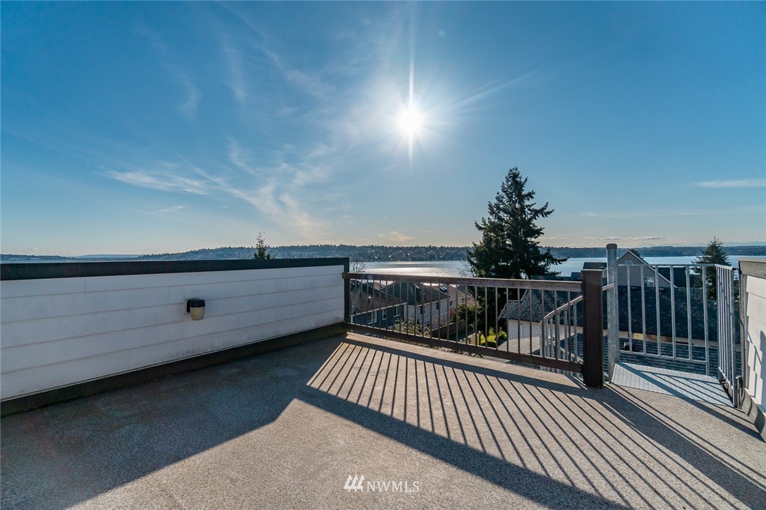 1015 North 28th Place Renton, WA 98056 - Photo 35 of 36