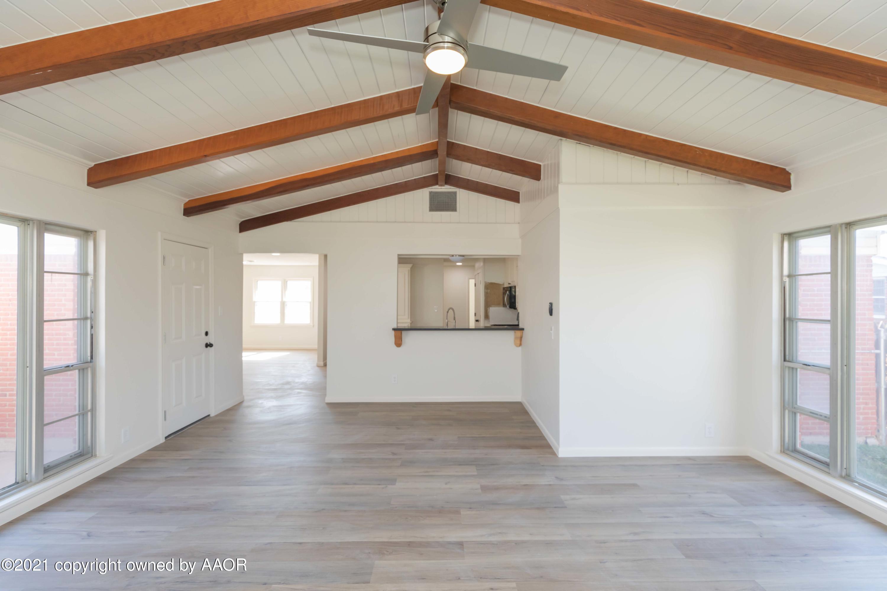 4702 South Rusk Street Amarillo, TX 79110 - Photo 8 of 36 a view of an empty room