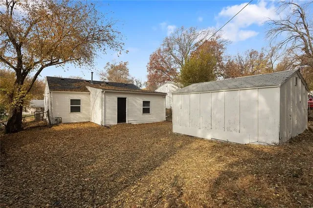 $215,000 | 2609 South 49 Terrace, Kansas City, KS 66106