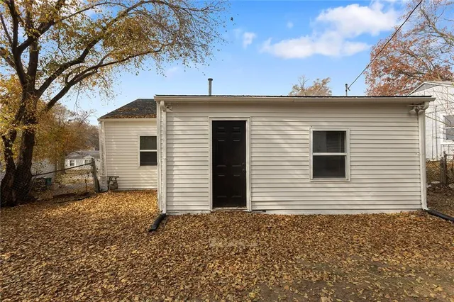 $215,000 | 2609 South 49 Terrace, Kansas City, KS 66106