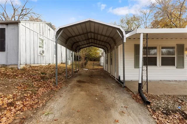 $215,000 | 2609 South 49 Terrace, Kansas City, KS 66106