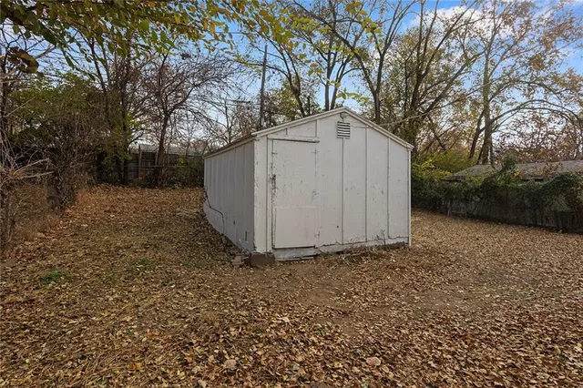 $215,000 | 2609 South 49 Terrace, Kansas City, KS 66106