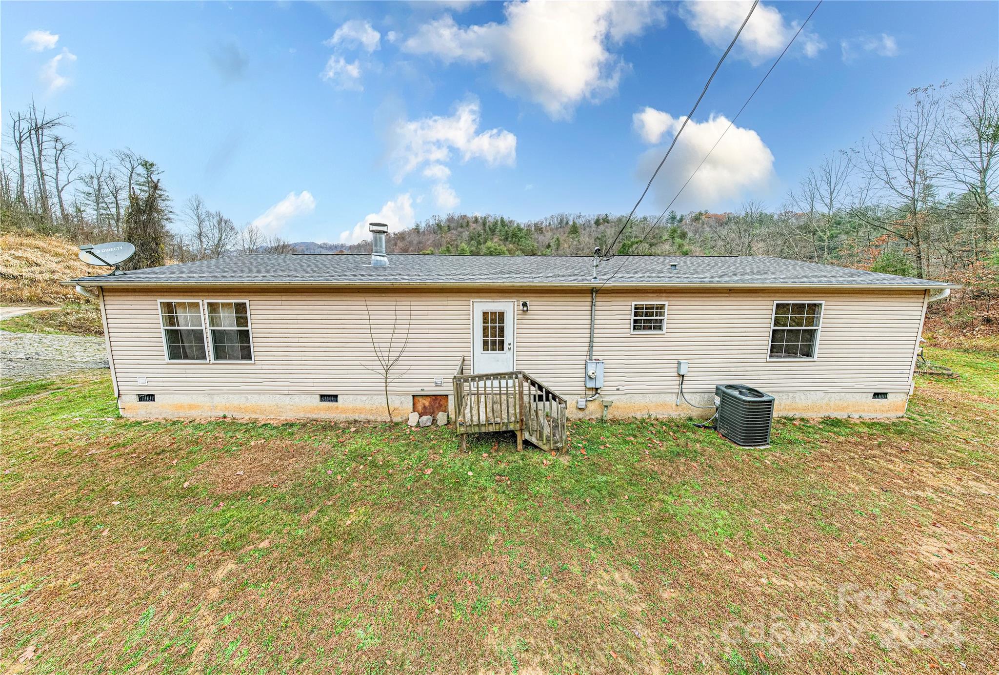 141 Thomas Br Road Marshall, NC 28753 - Photo 4 of 28 Gallery Image 4