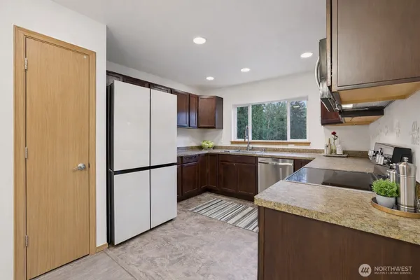 $640,000 | 19305 86th Avenue Northeast, Arlington, WA 98223