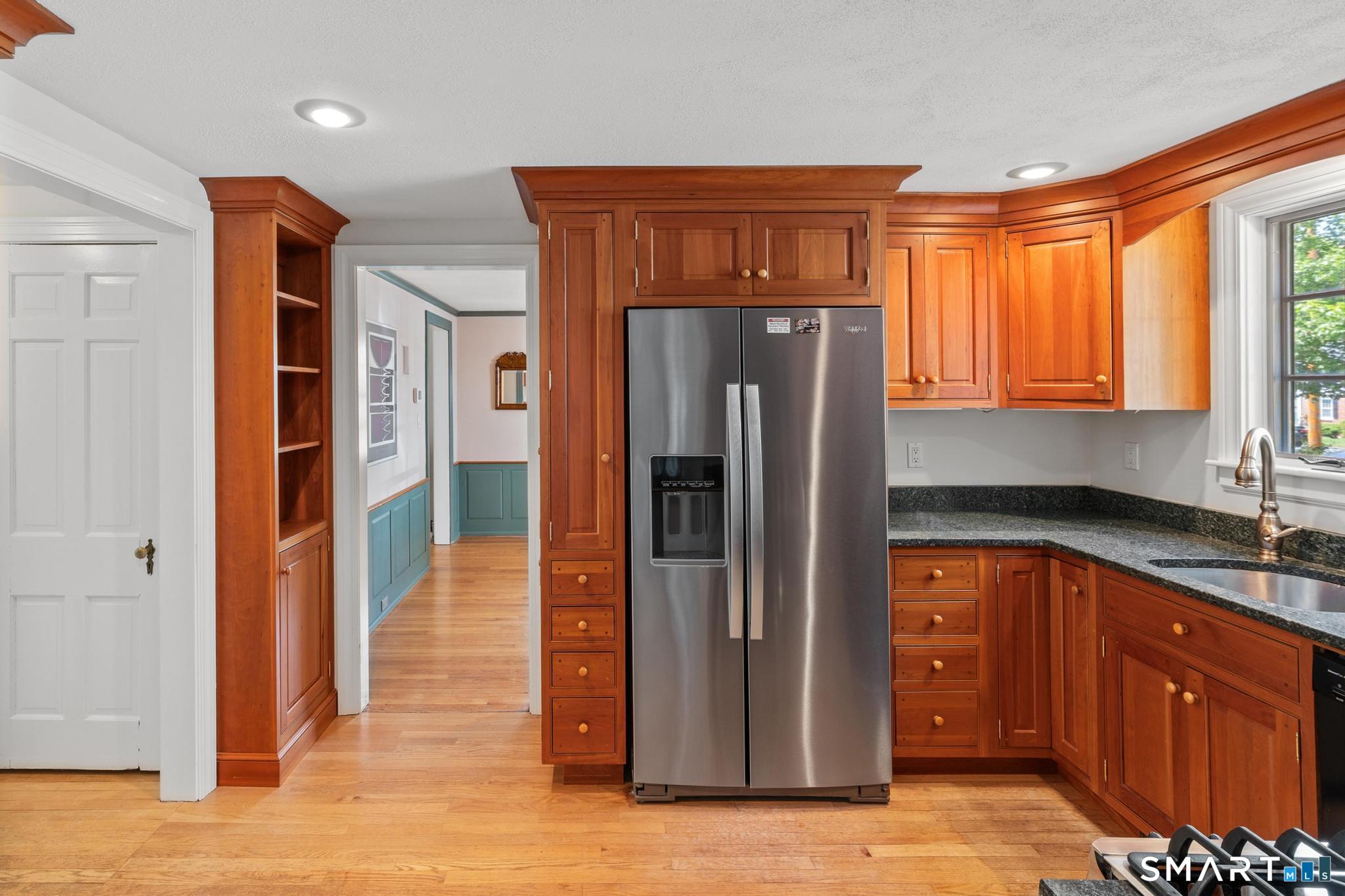 12 Cobbs Road West Hartford, CT 06107 - Photo 13 of 39