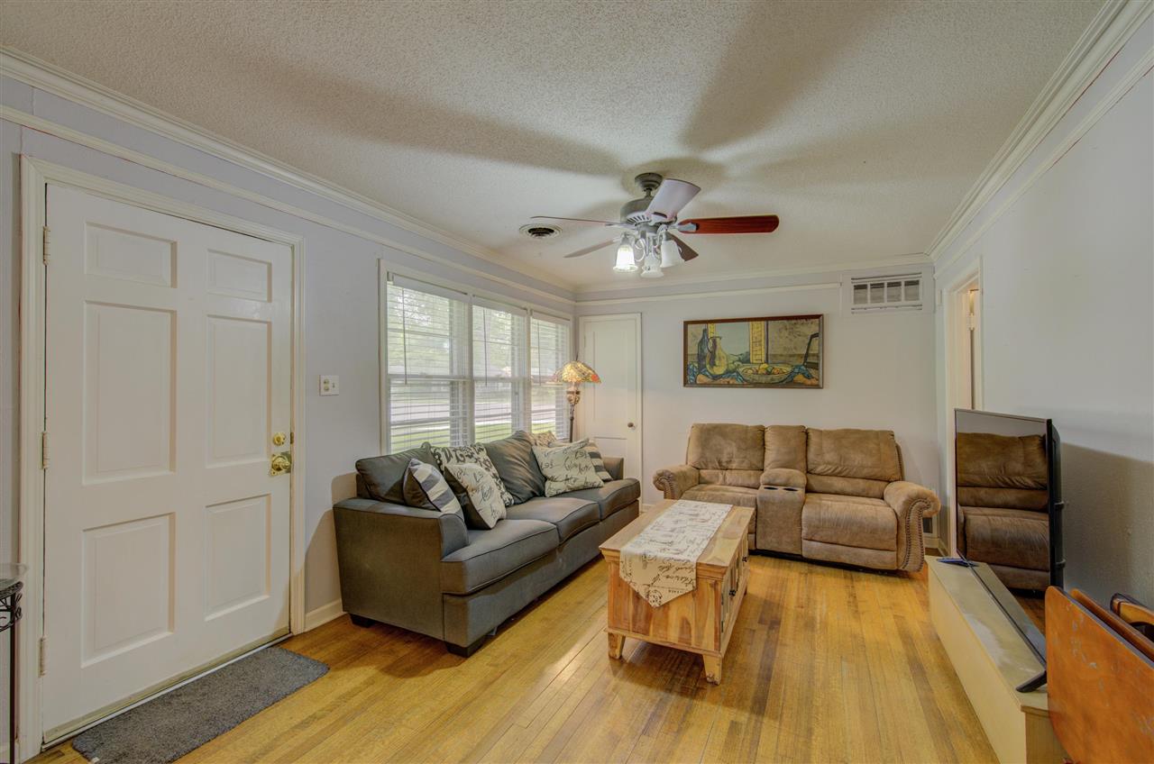 1387 Dearing Road Memphis, TN 38117 - Photo 3 of 22