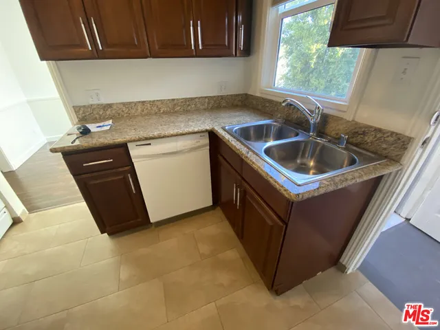 $2,795 | 1440 South Sherbourne Drive, Los Angeles, CA 90035