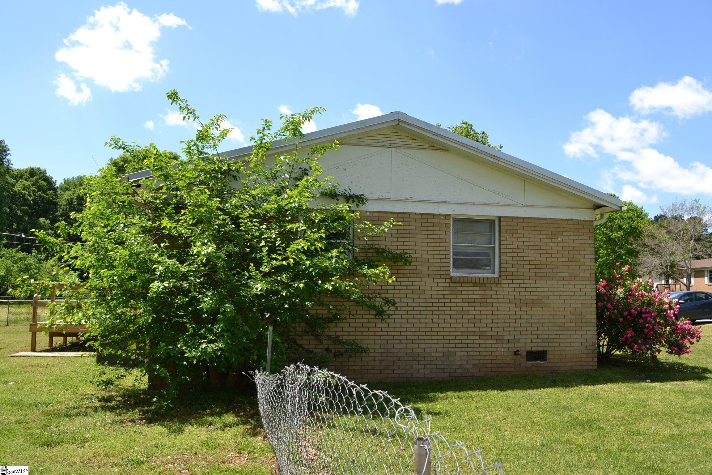 644 Woodvale Road Anderson, SC 29624 - Photo 12 of 19