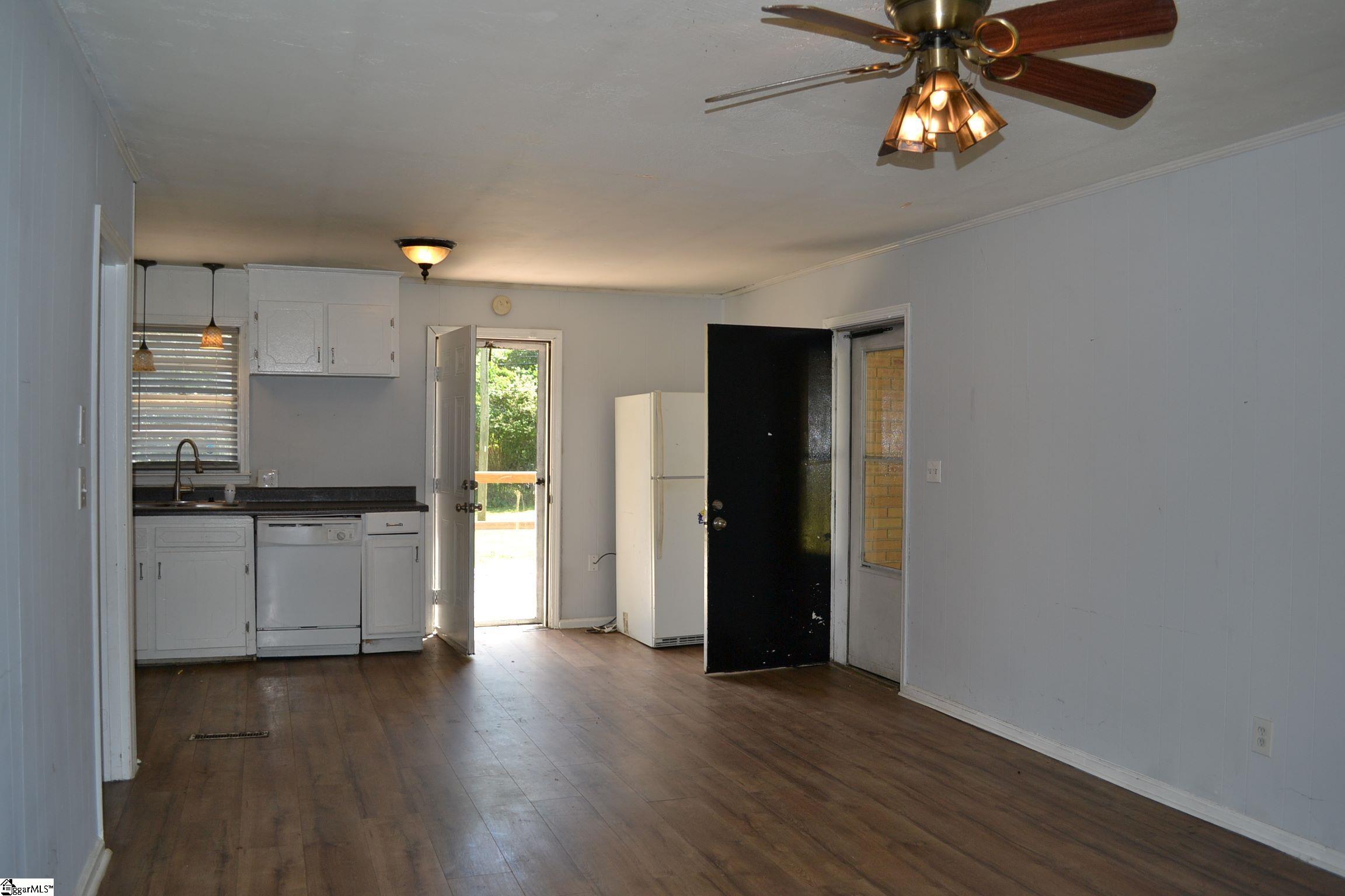 644 Woodvale Road Anderson, SC 29624 - Photo 6 of 19