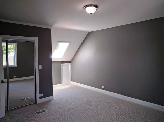 1530 State Line Road Calumet City, IL 60409 - Photo 11 of 16 an empty room with closet