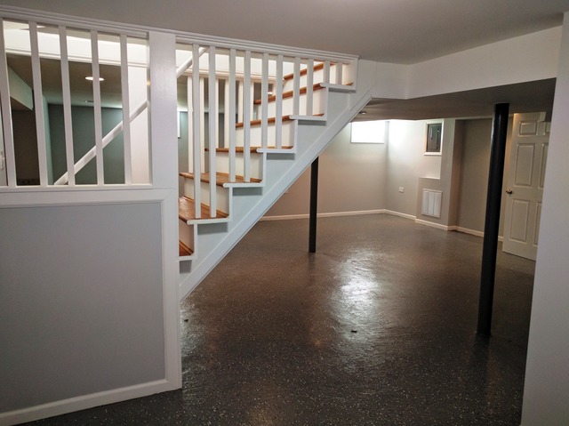 1530 State Line Road Calumet City, IL 60409 - Photo 14 of 16 a view of entryway